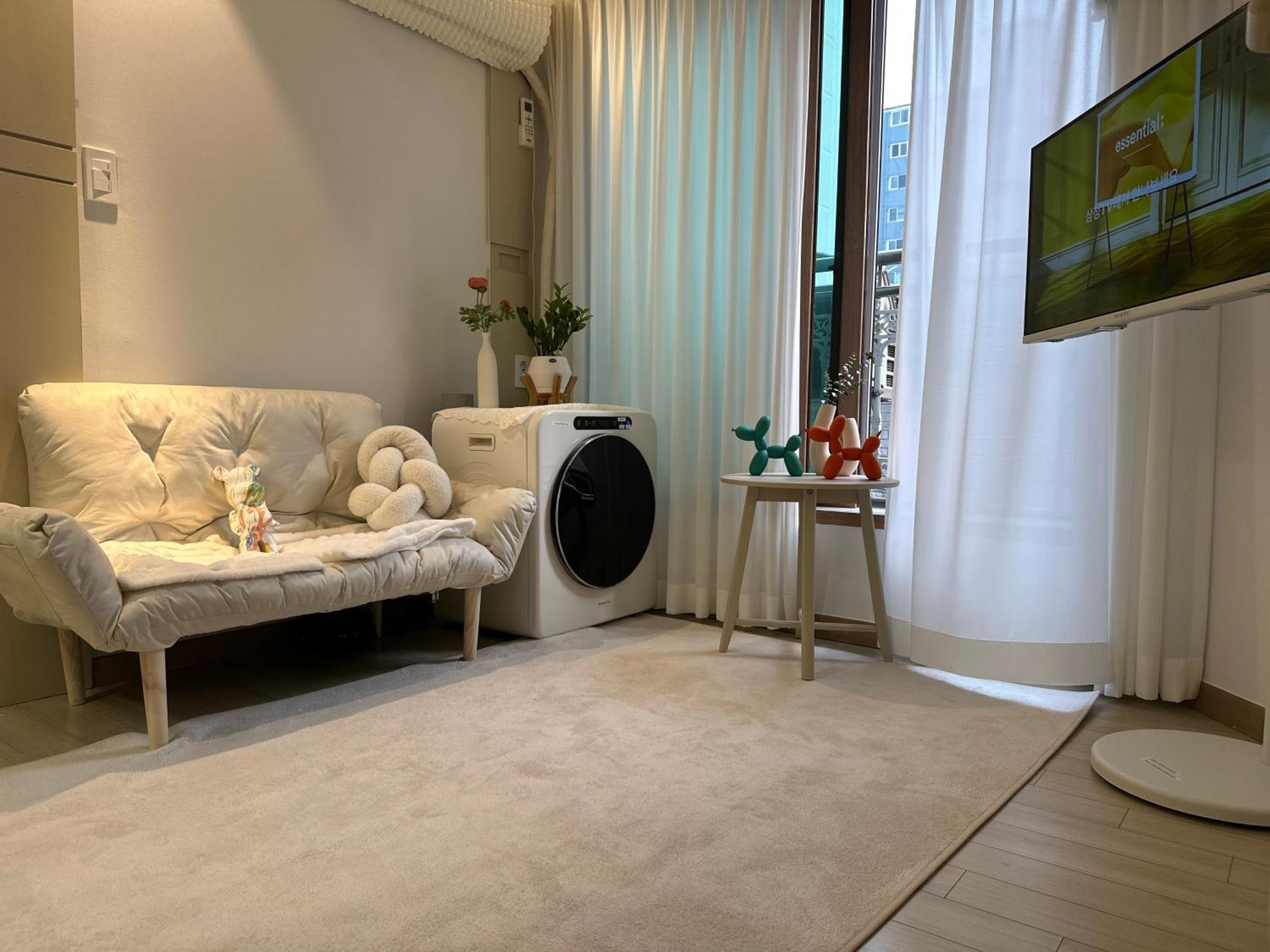 The Urban Oasis Hongdae *