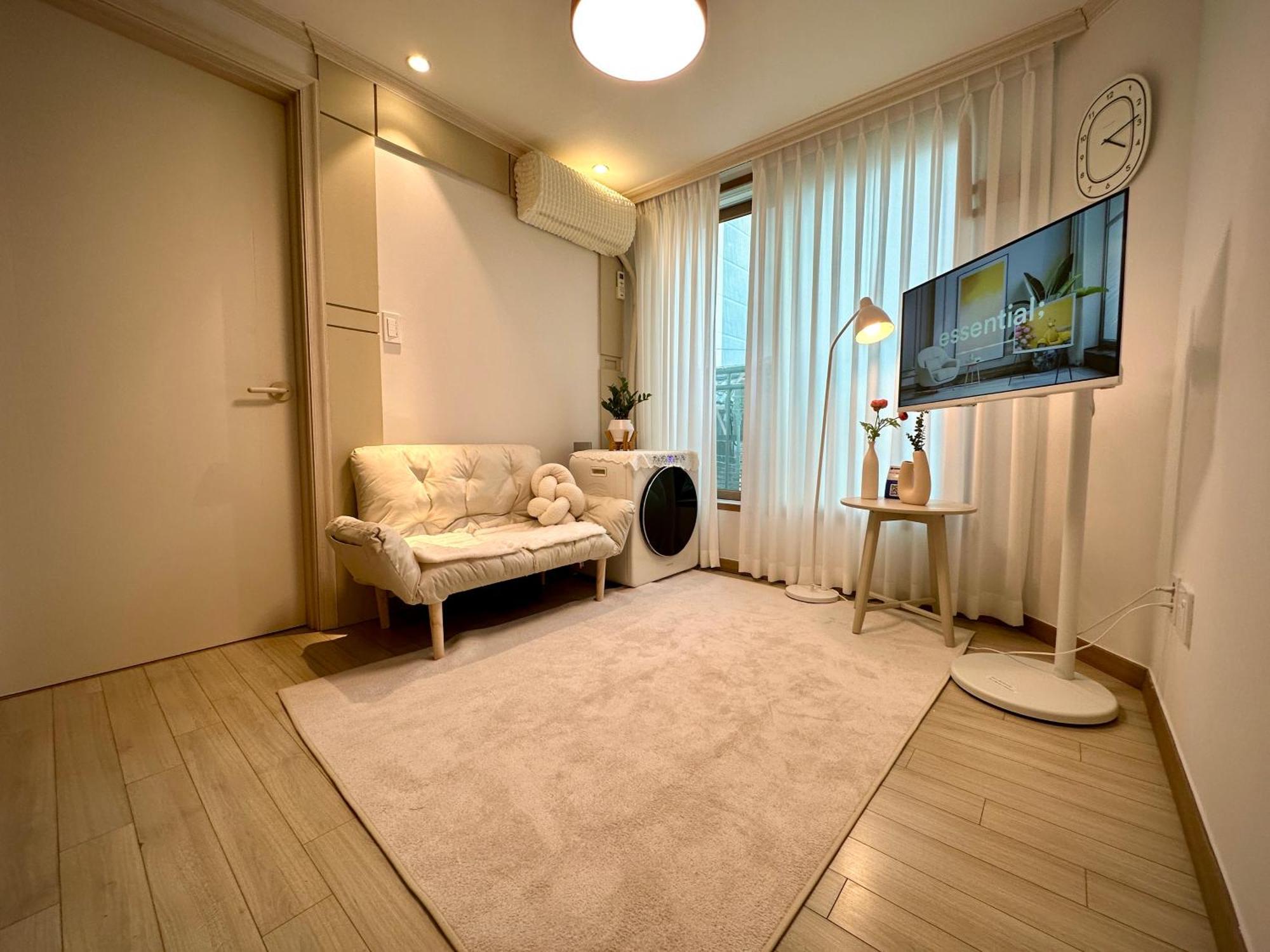 The Urban Oasis Hongdae Apartment