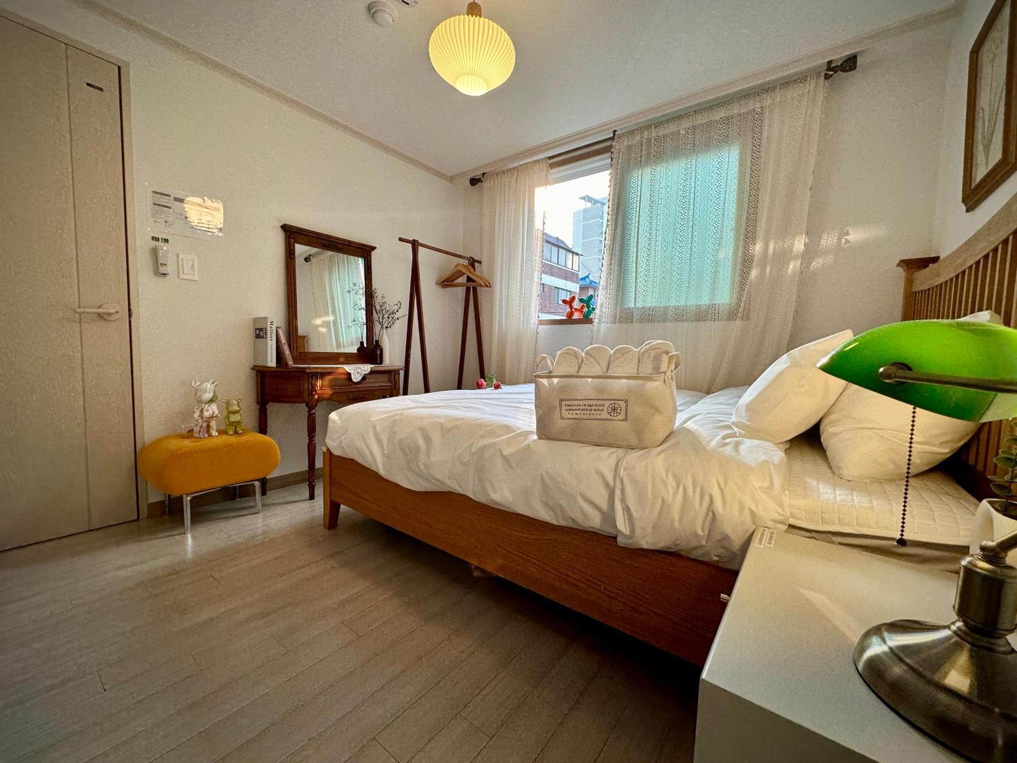 The Urban Oasis Hongdae Apartment *
