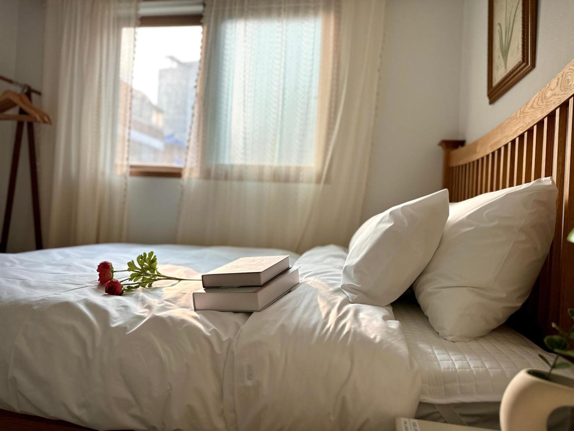 The Urban Oasis Hongdae Apartment