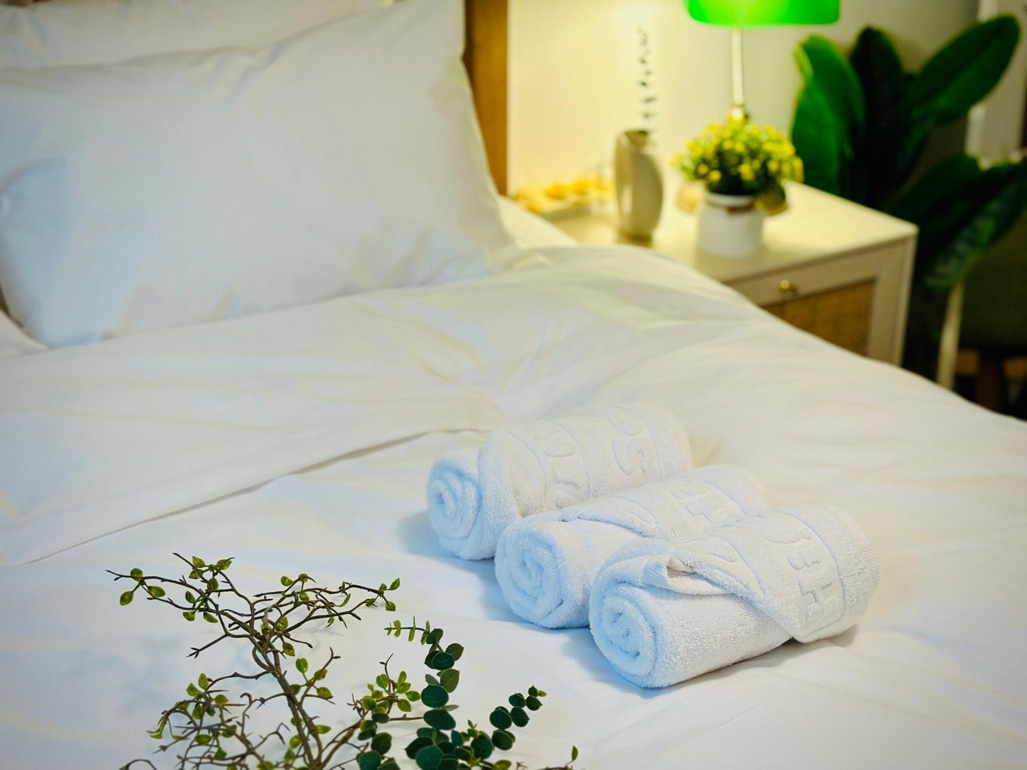 The Urban Oasis Hongdae Apartment *